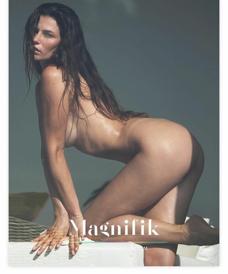 Dayane Mello onlyfans strip tease