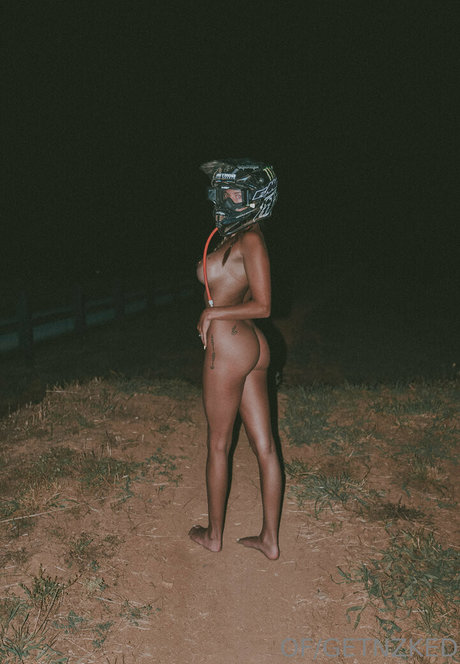 Mckenzi Mason naked onlyfans leak