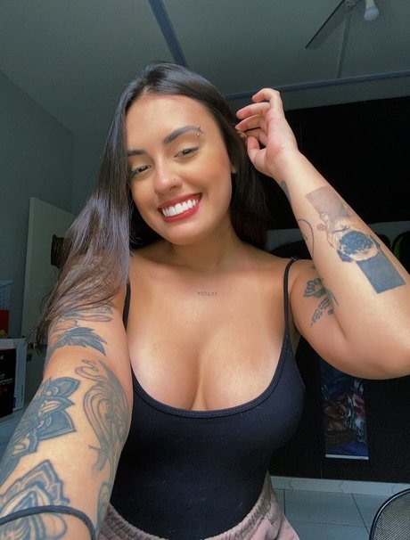 Vitoria Marcilio onlyfans leaked free