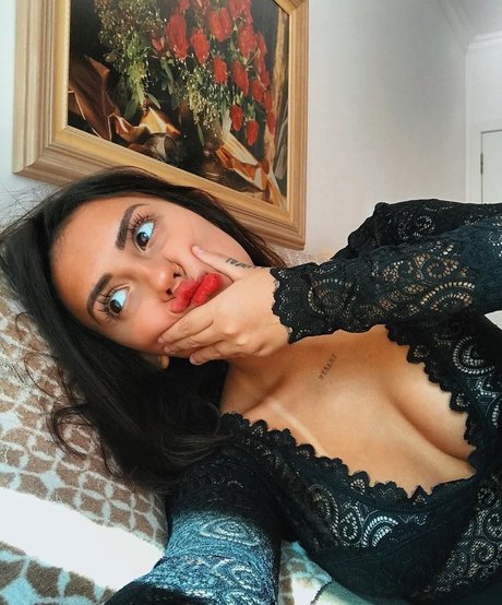 Vitoria Marcilio  scene