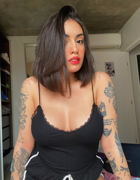 Vitoria Marcilio  snapshot