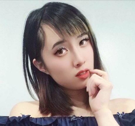 hinacchi free xxx onlyfans