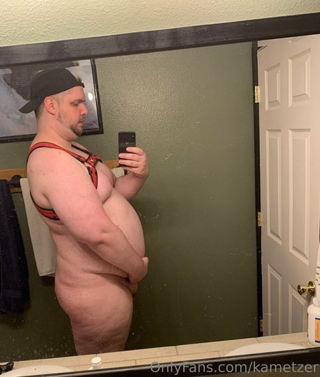 kametzer naked only fans