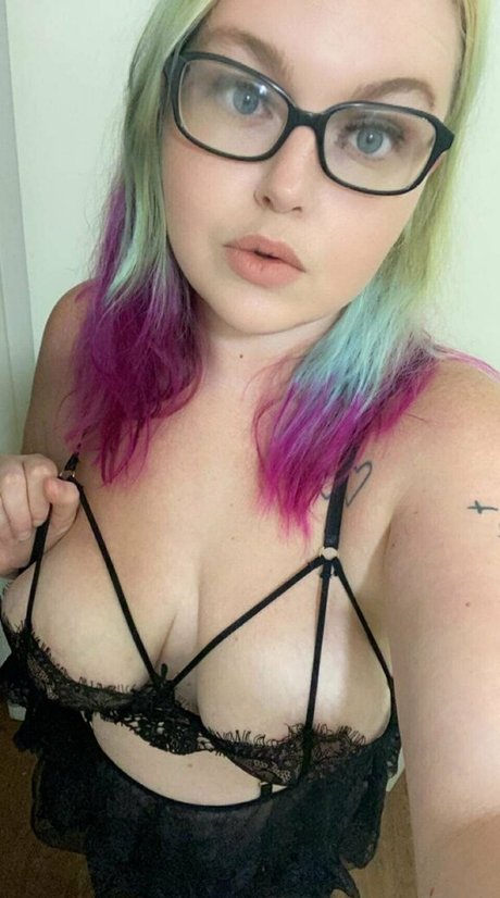 skylarswallows onlyfans ass