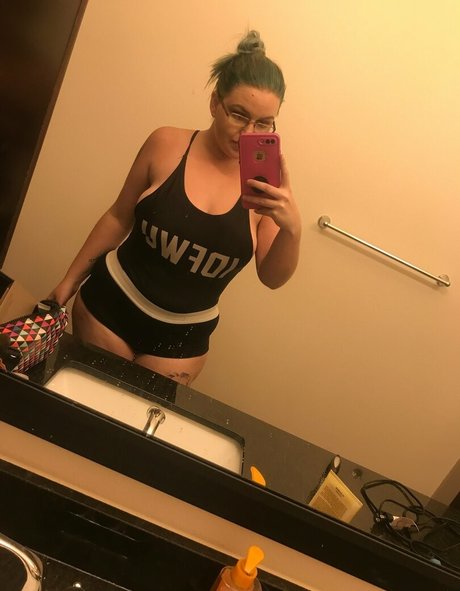 skylarswallows pics onlyfans