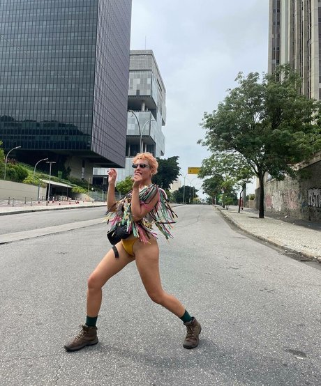 big white cock onlyfans top snapshot