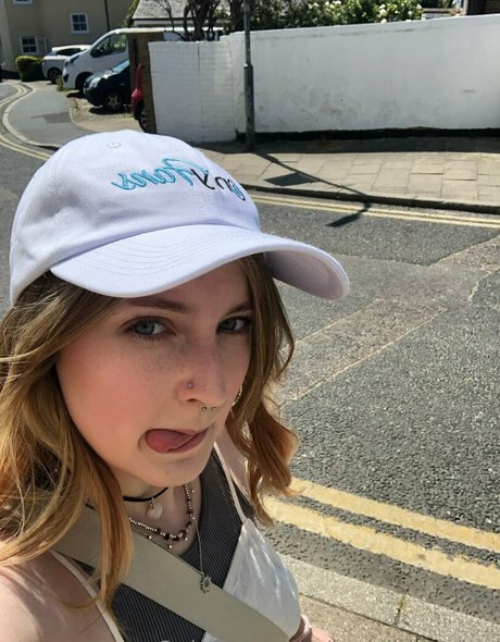 Invisiblestring naked only fans