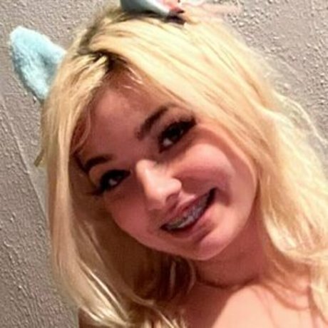 pansleylive nude only fans leaks