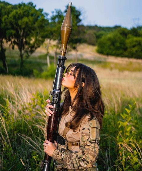 Lunchbaglujan only fans pics