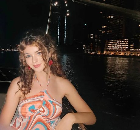 Chloe Lockley onlyfans nudes