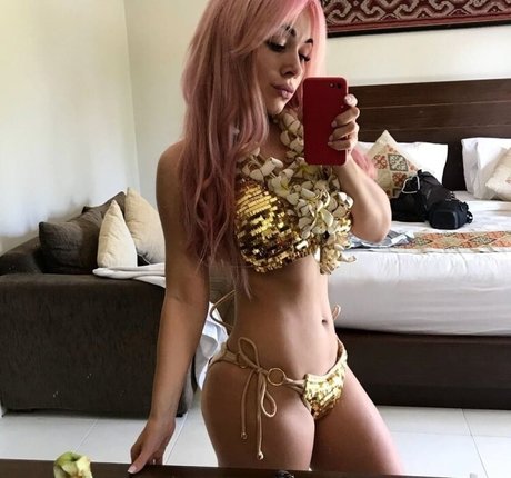 Anna Kostenko is on onlyfans