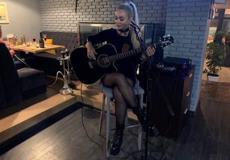 Anna Kostenko onlyfans star