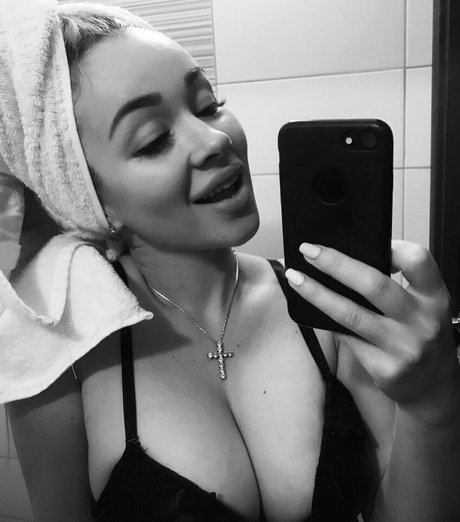 Anna Kostenko naked on onlyfans