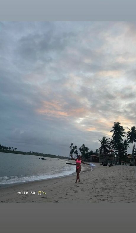 Valeria Valenssa  render