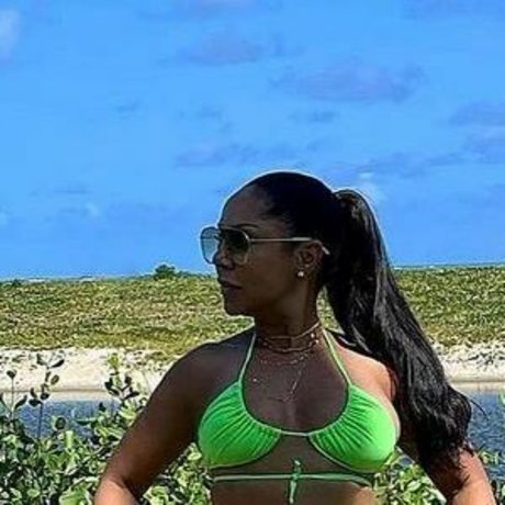 Valeria Valenssa  plate