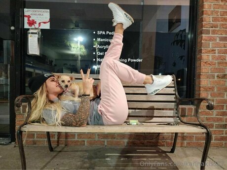 Karinakiss27 onlyfans boobs