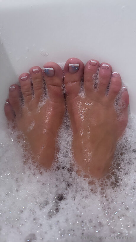 Hottieh onlyfans leaked tits