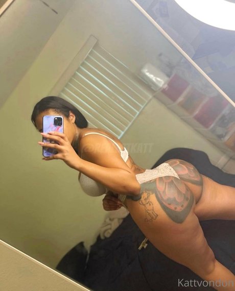 Katt Von Don onlyfans pics