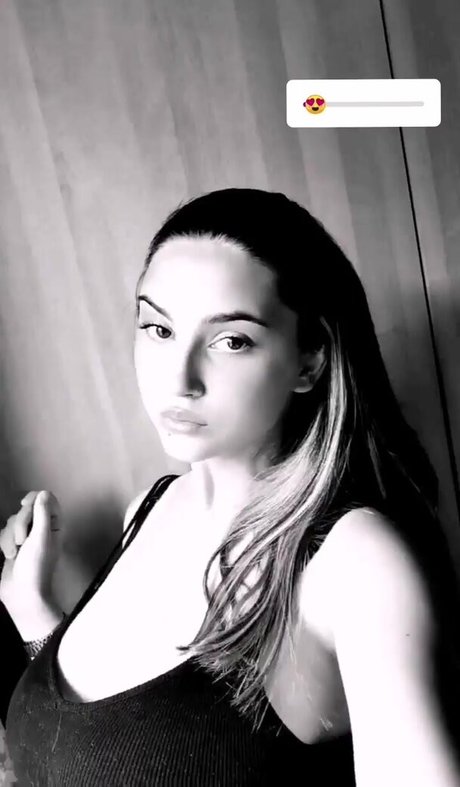 Eva Batista onlyfans pics