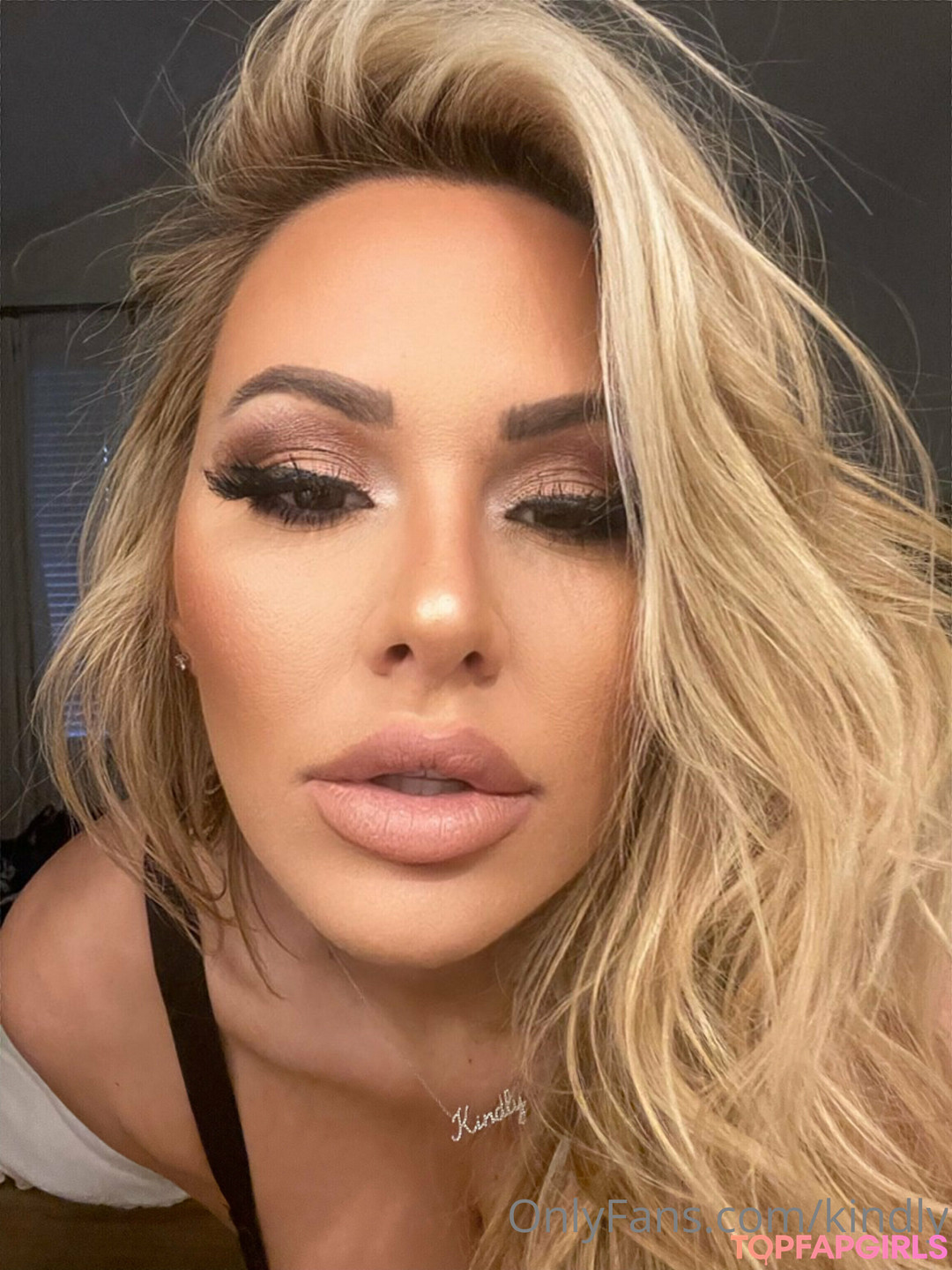 Kindly Myers only fans pic