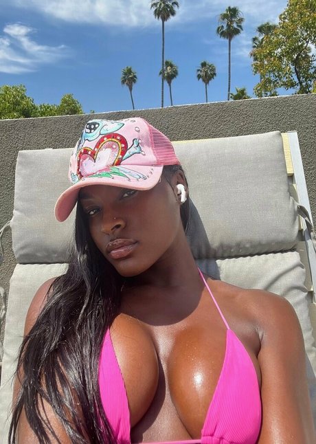 juiicyyyfruit onlyfans tits