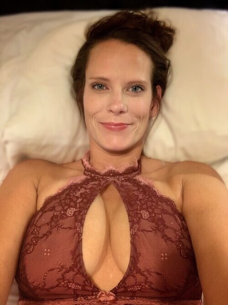 Annabelle Peaches only fans