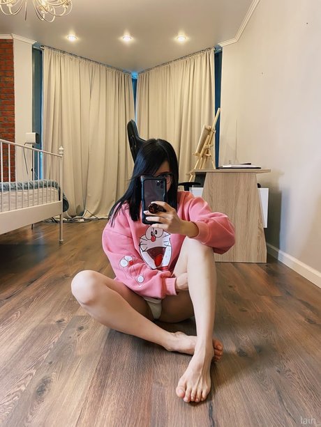 es lain onlyfans topless