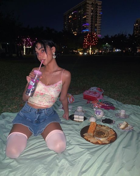 Layladeline Profile image