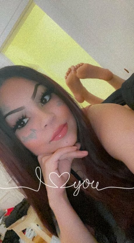 venuschula only fans photos