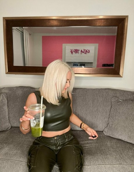 bbw fat ass onlyfans perfect selfie