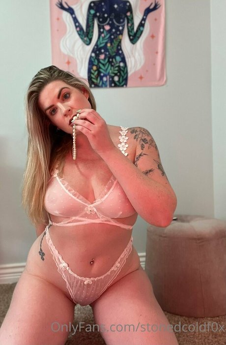 hairy pussy onlyfans sexy naked frame