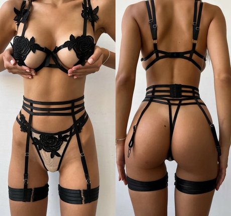 skinny model onlyfans hot selfie