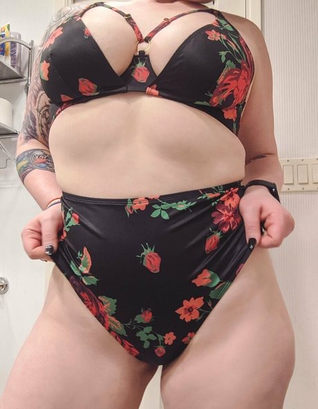 irisreigns onlyfans content type