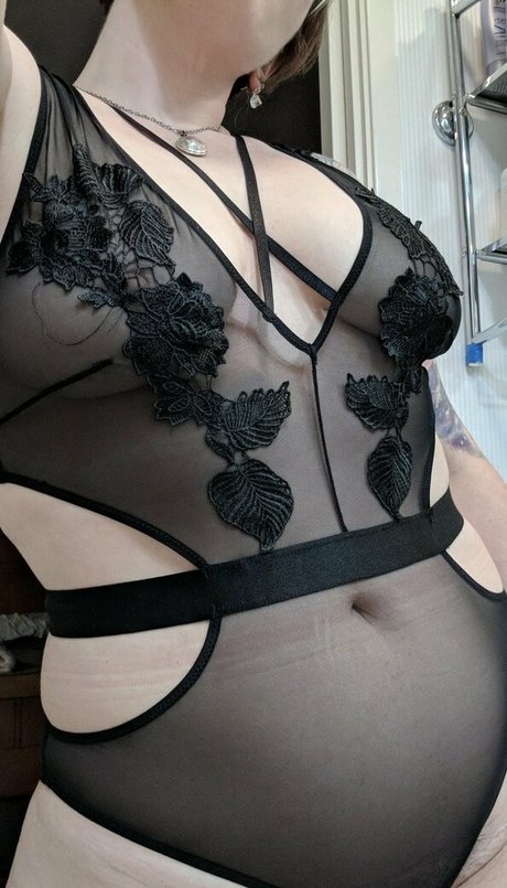 irisreigns only fans nude leaks