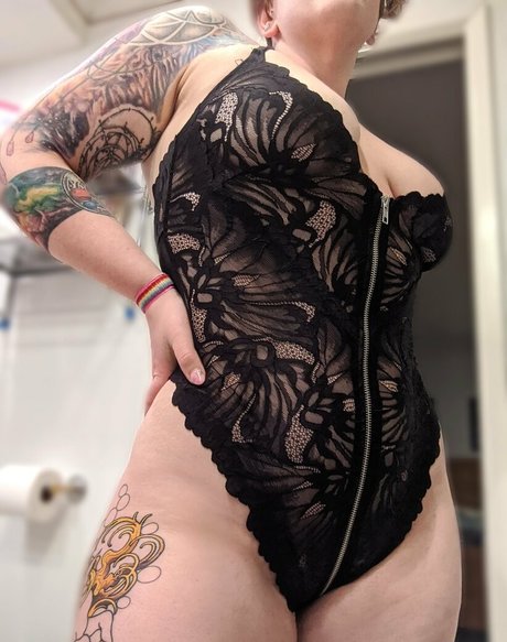 irisreigns only fans nude leaks