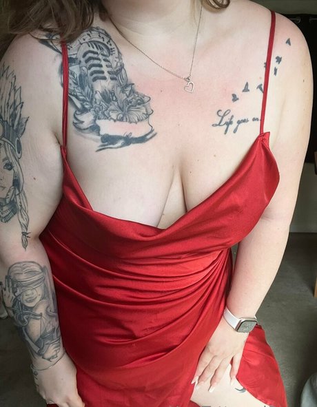 yourtattooedsecret onlyfans nude tits