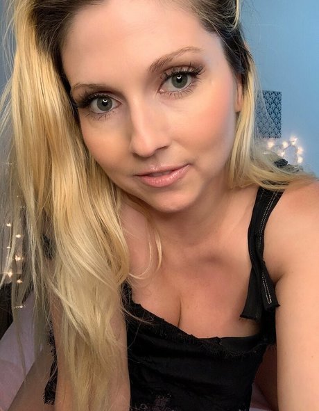 christiestevens onlyfans nsfw