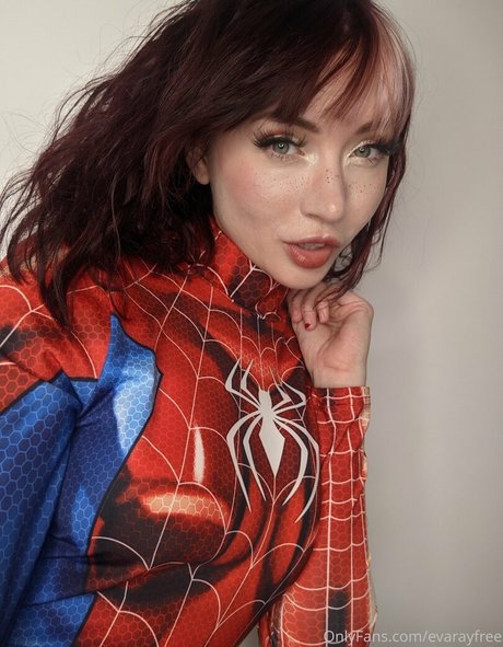 evarayfree only fans nudes