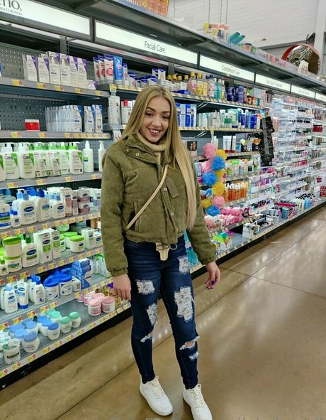 milababygirll onlyfans pictures