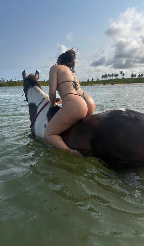 Vitoria Kelly onlyfans pictures