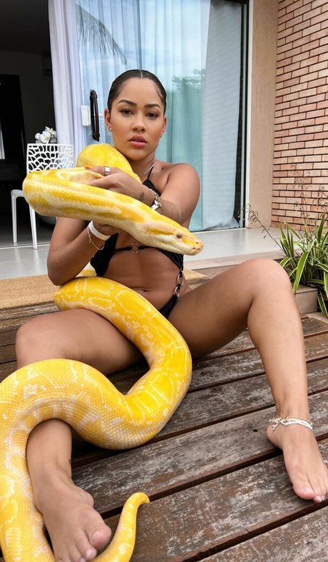 Vitoria Kelly onlyfans nude leak