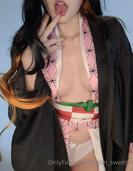 Aislin Sweetie nude only fans