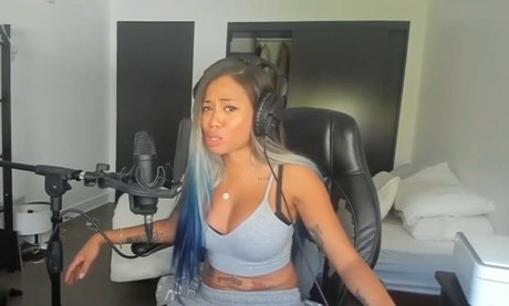 Ericka Bozeman ass onlyfans