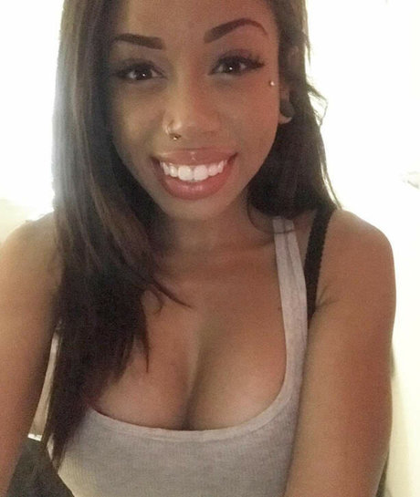 Ericka Bozeman onlyfans ass