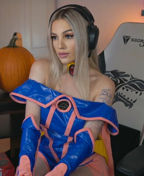 Emerome onlyfans page