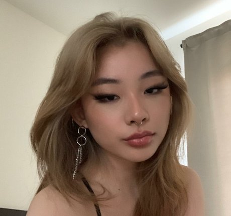 pipluptiny onlyfans nude photos