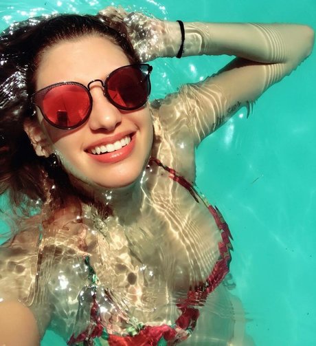 Carol Moreira naked only fans