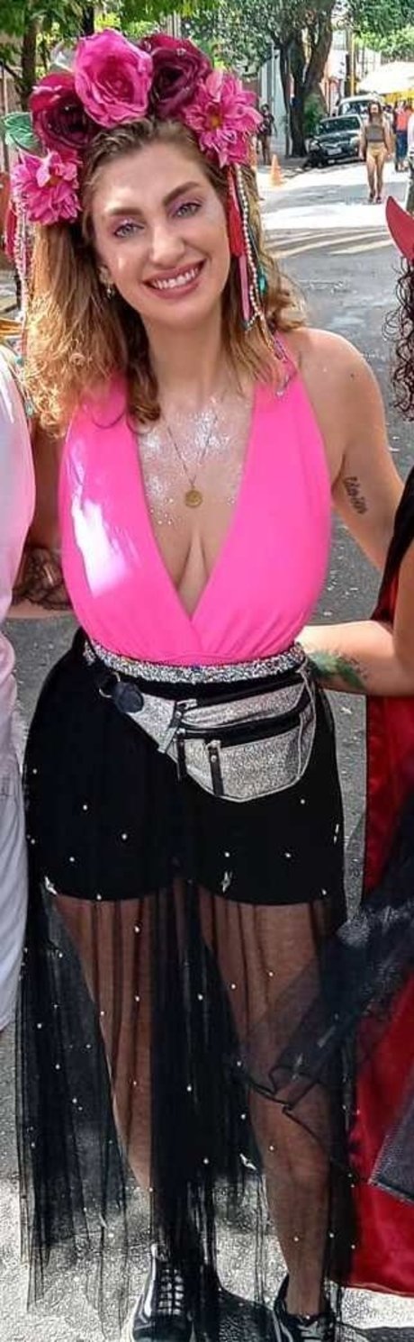 Carol Moreira onlyfans nude pictures