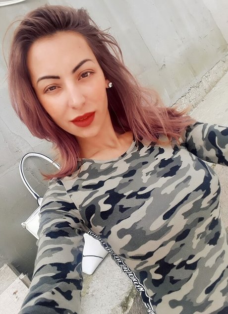 Marinela Adalbertova only fans leak