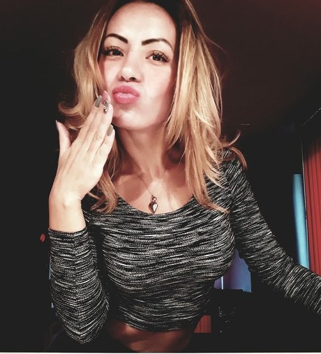 Marinela Adalbertova tits onlyfans